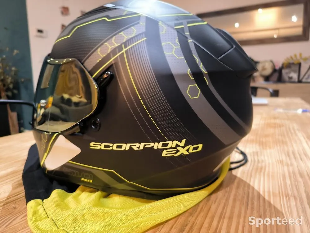 Casque moto homme scorpion taille L d'occasion Ajouté le : 25/12/2022