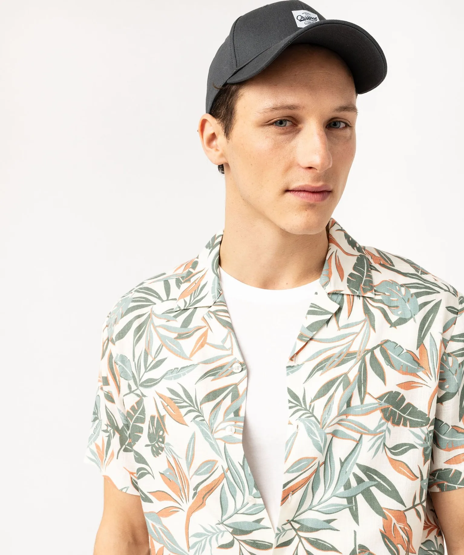 Chemise manches courtes imprimée feuillage en viscose/lin homme imprime