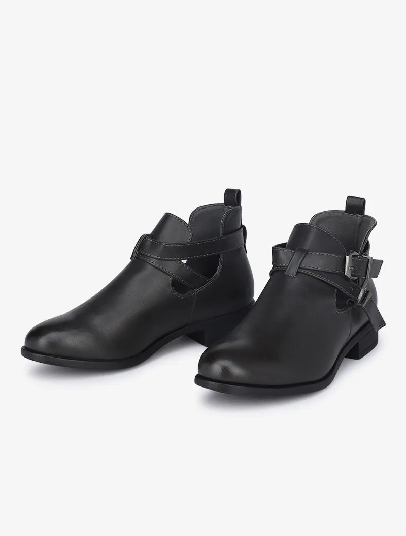 Low boots à sangles et découpes