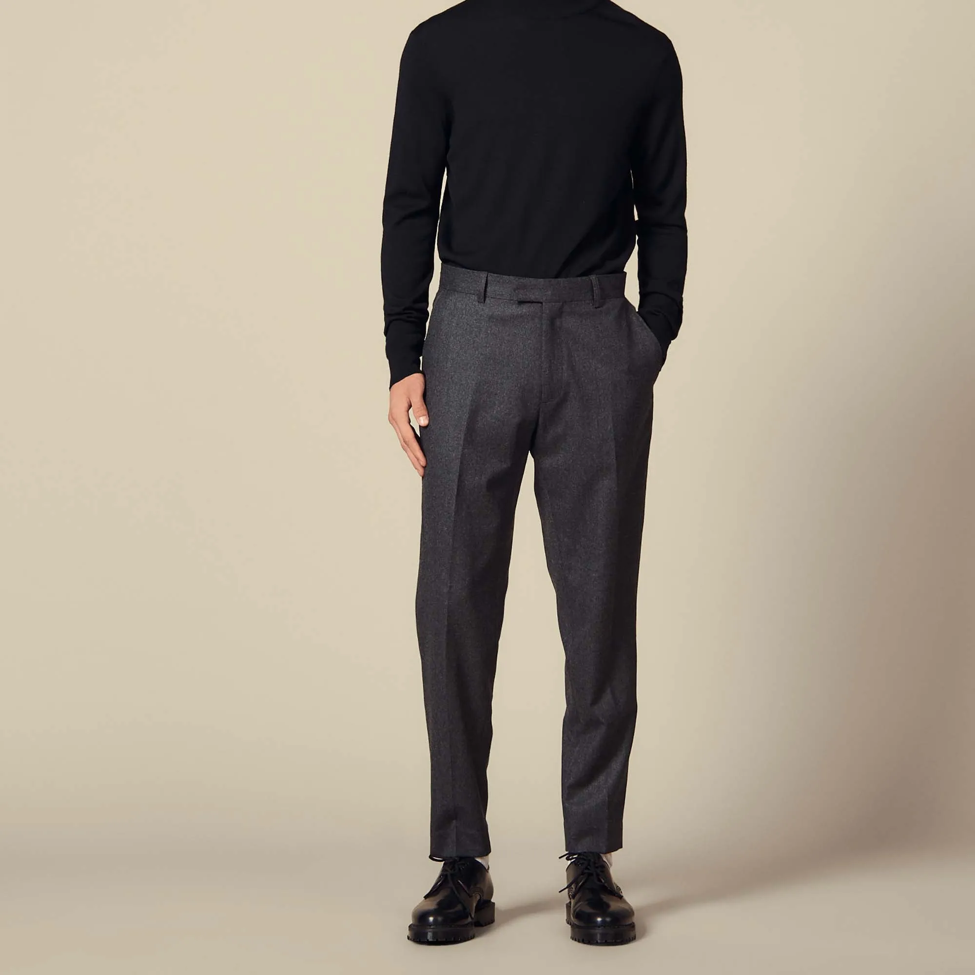 Pantalon en flanelle coupe carotte